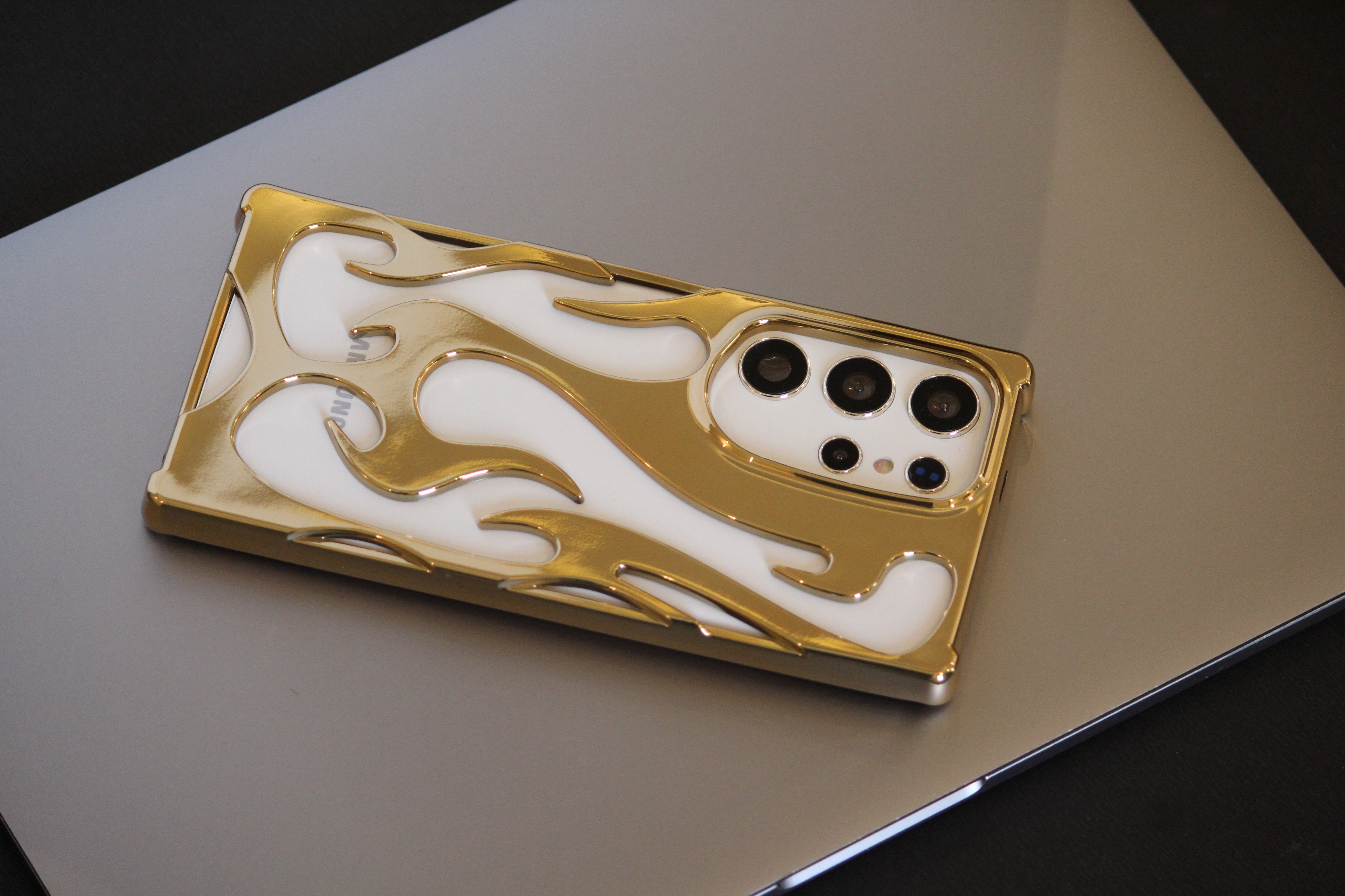 Samsung Galaxy S25 Series 3D Flame Gold Electroplated Cover - slim profile