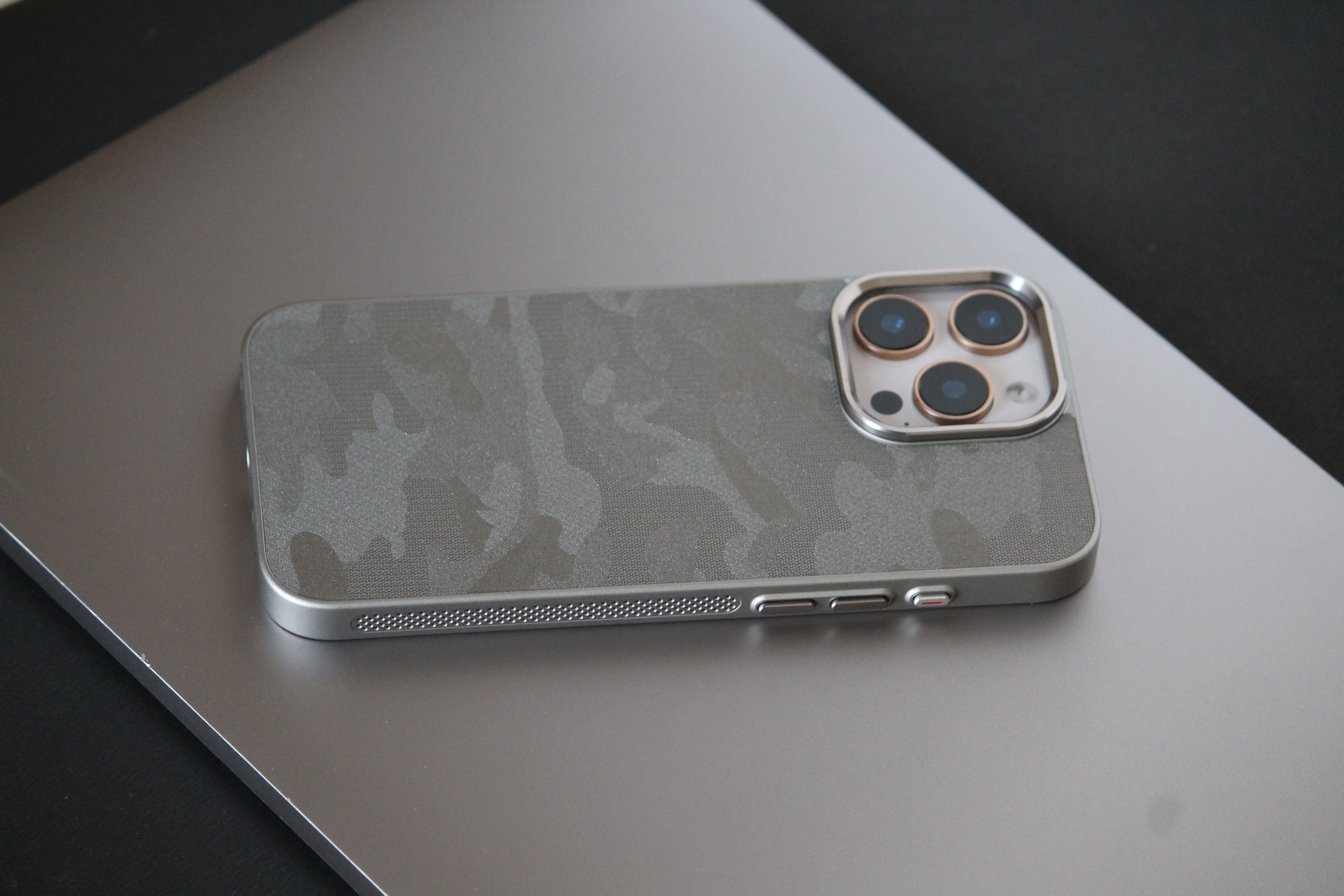 Camo Pattern 3D Effect Slim Cover iPhone cover – JustAndBest India