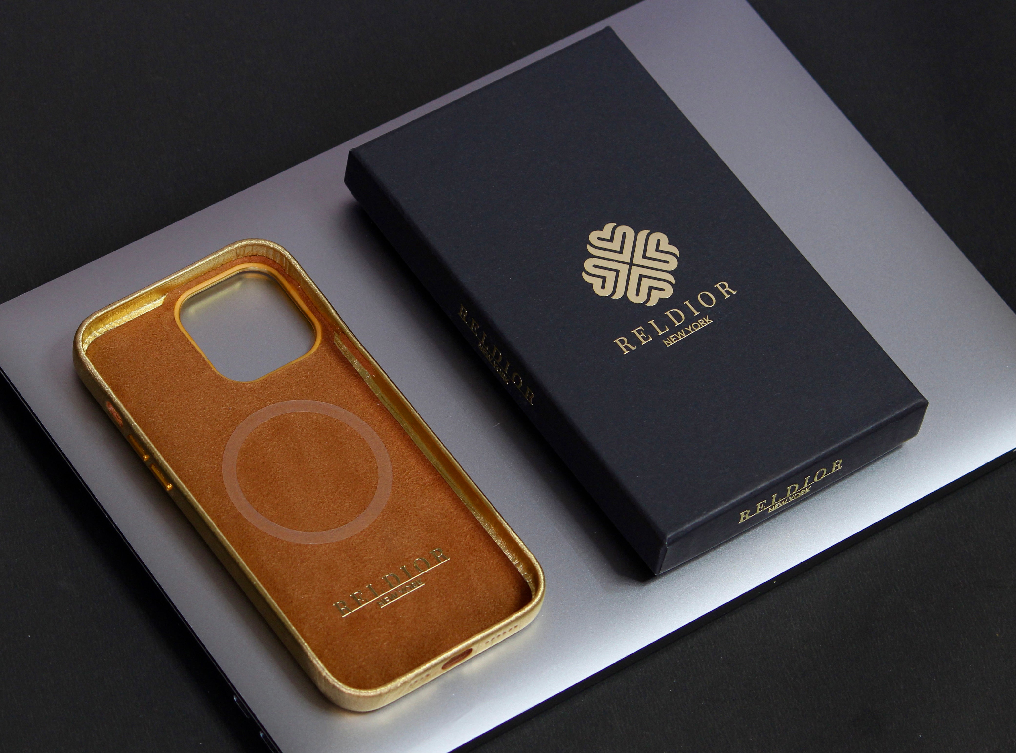 iPhone 13 Pro Max Leather iPhone Cover - slim profile