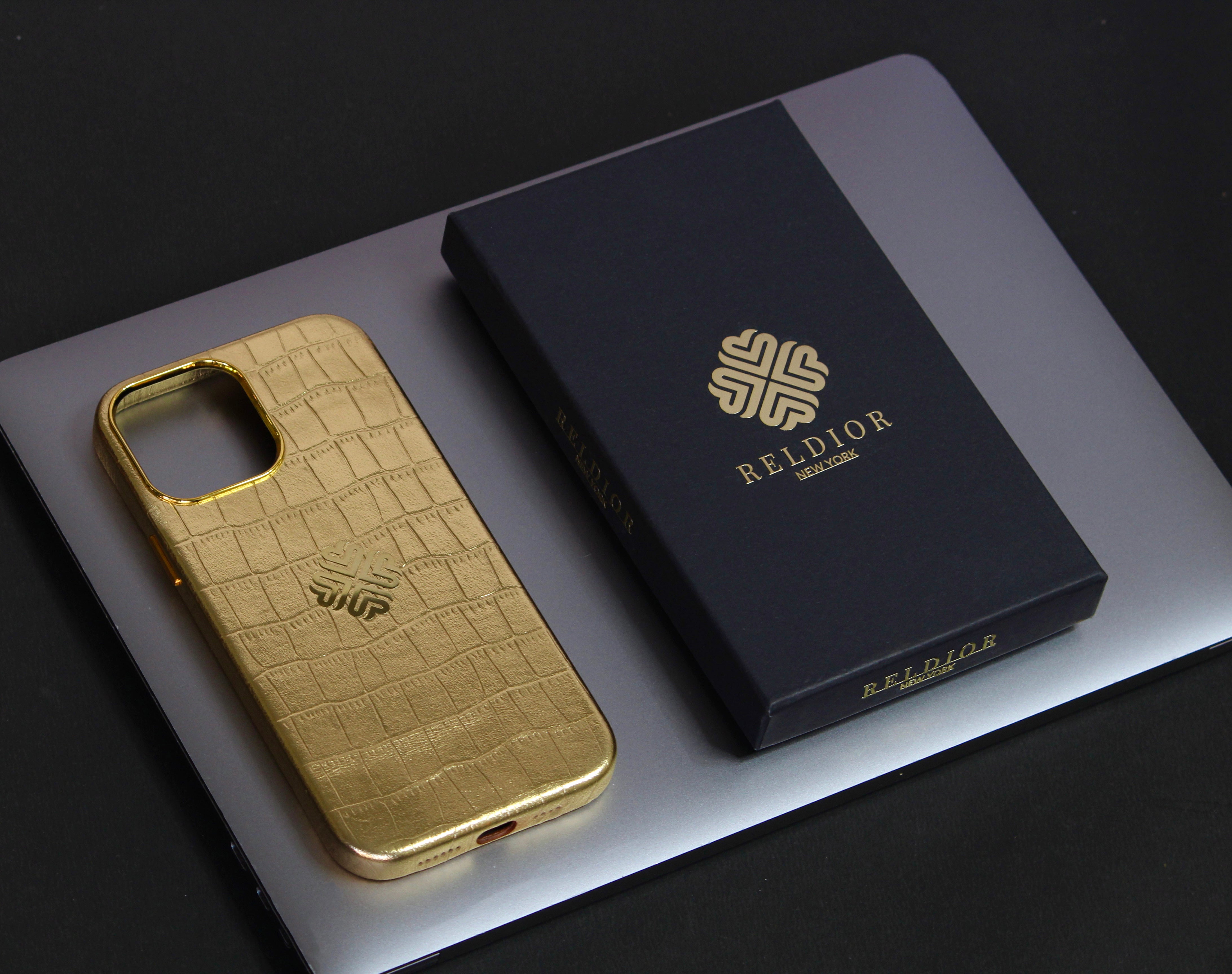 iPhone 16 Pro Leather iPhone Cover - slim profile