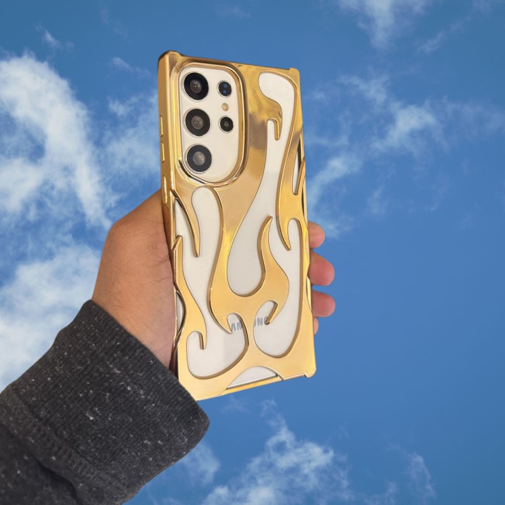 Samsung Galaxy S25 Series 3D Flame Gold Electroplated Cover - lifestyle