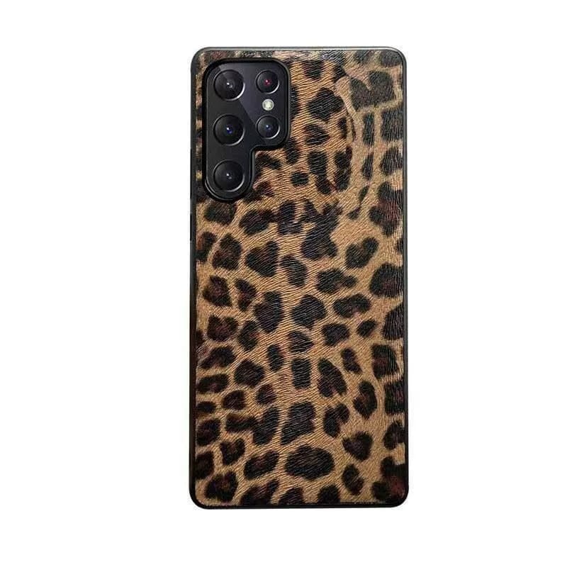 Samsung Galaxy S25 Series Leopard Style Matte Cover - lifestyle