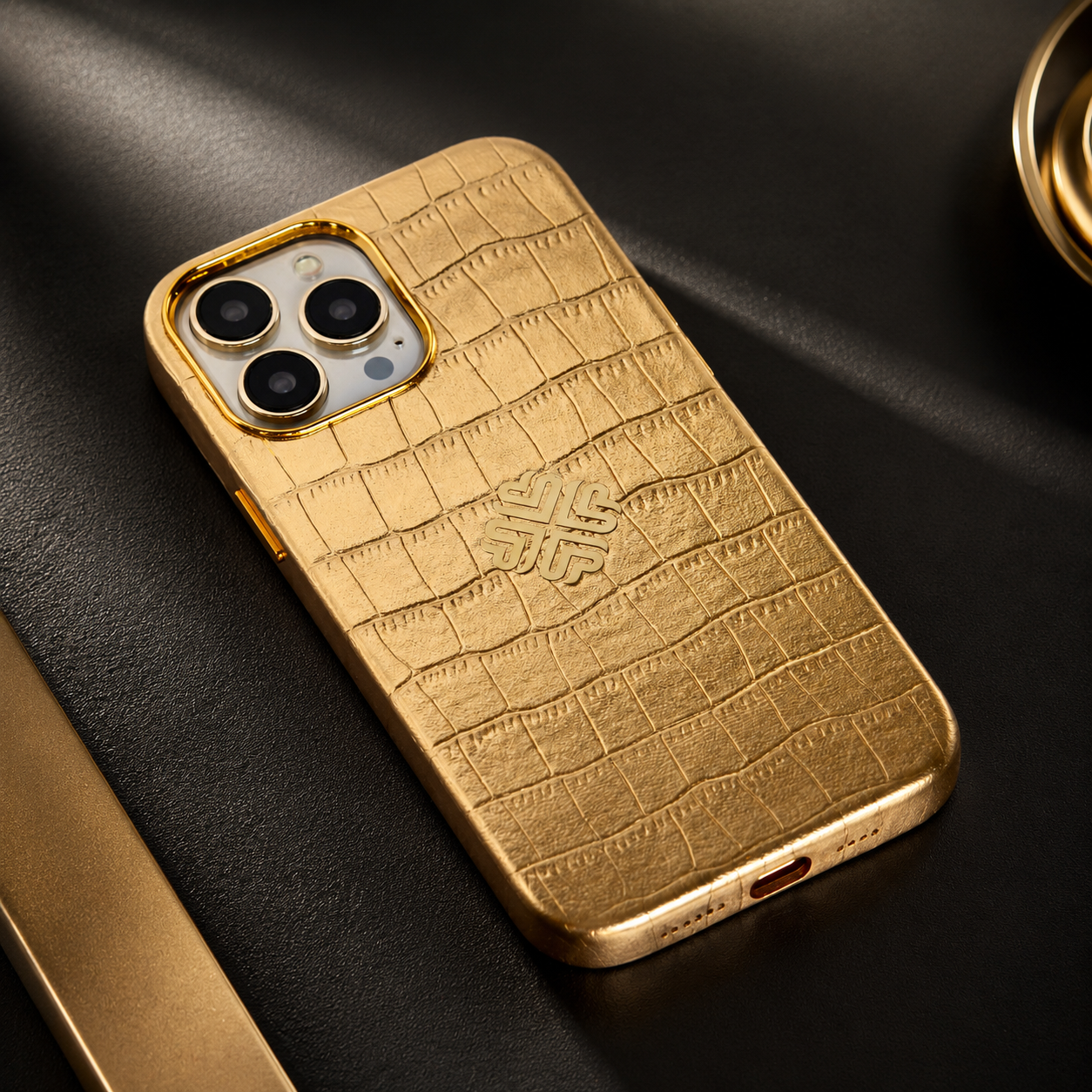 iPhone 13 Pro Max Leather iPhone Cover - lifestyle