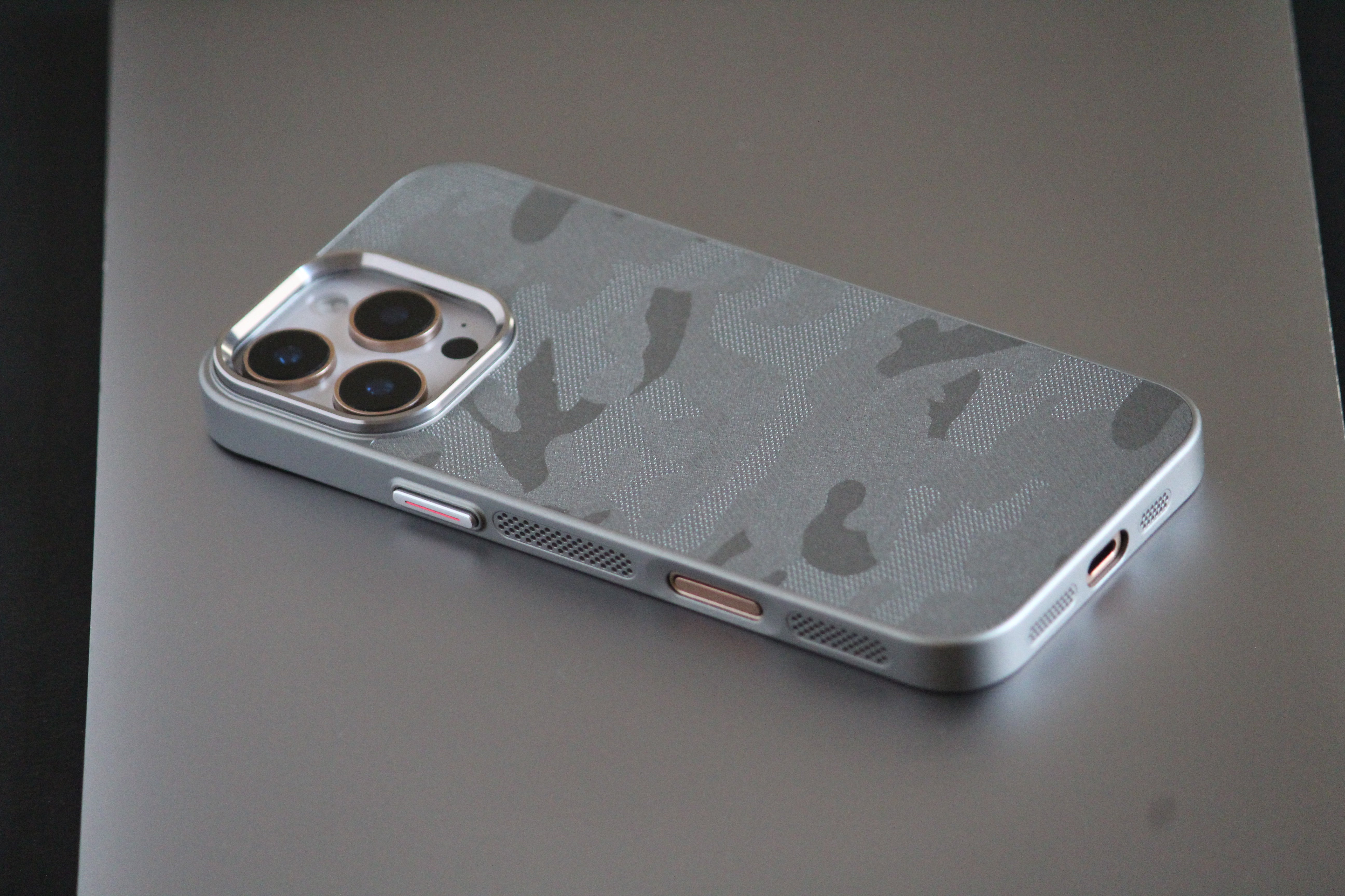 Camo Pattern 3D Effect Slim Cover iPhone cover – JustAndBest India