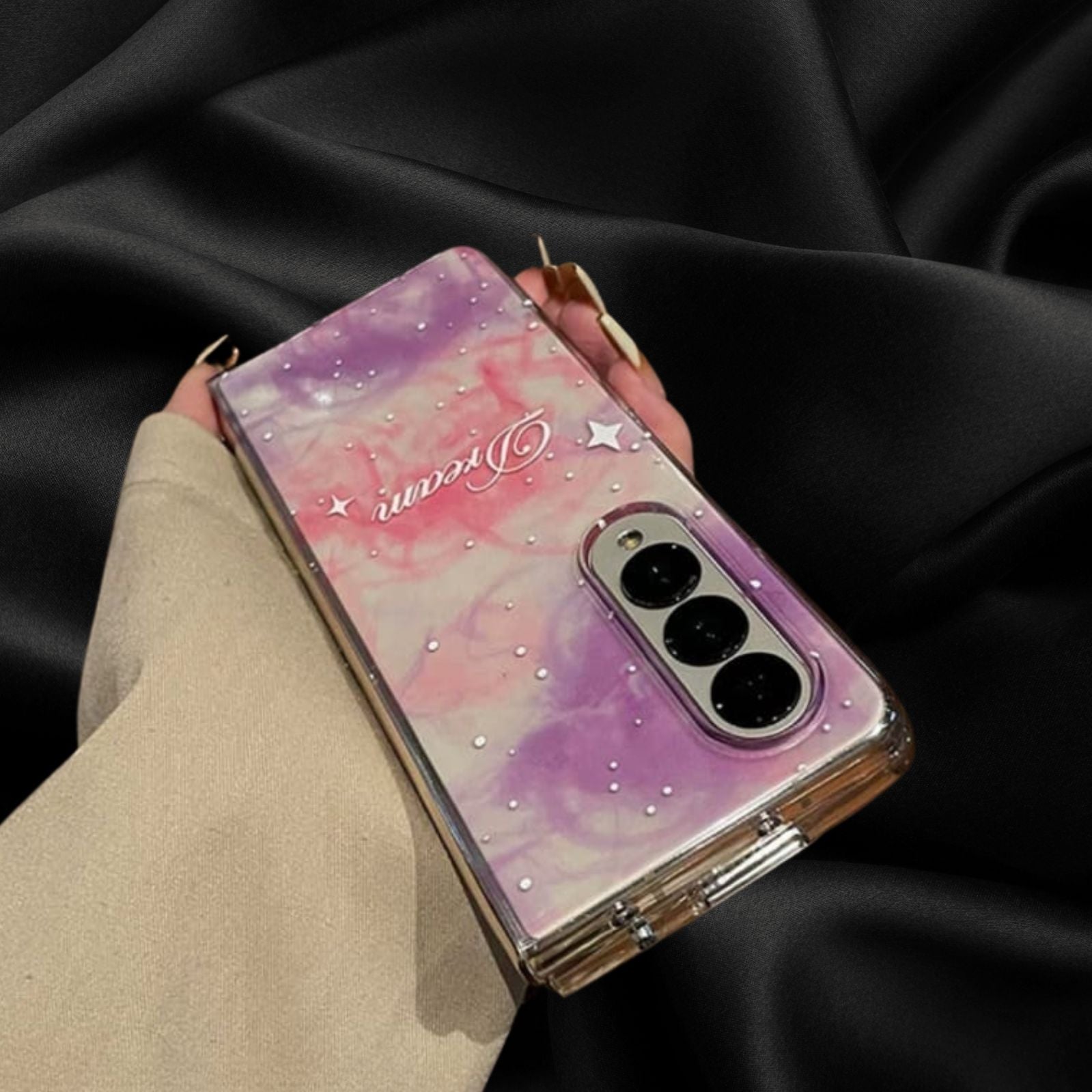 Samsung Galaxy Z Fold 3 Dreamy Transparent Matte Cover - protective case detail
