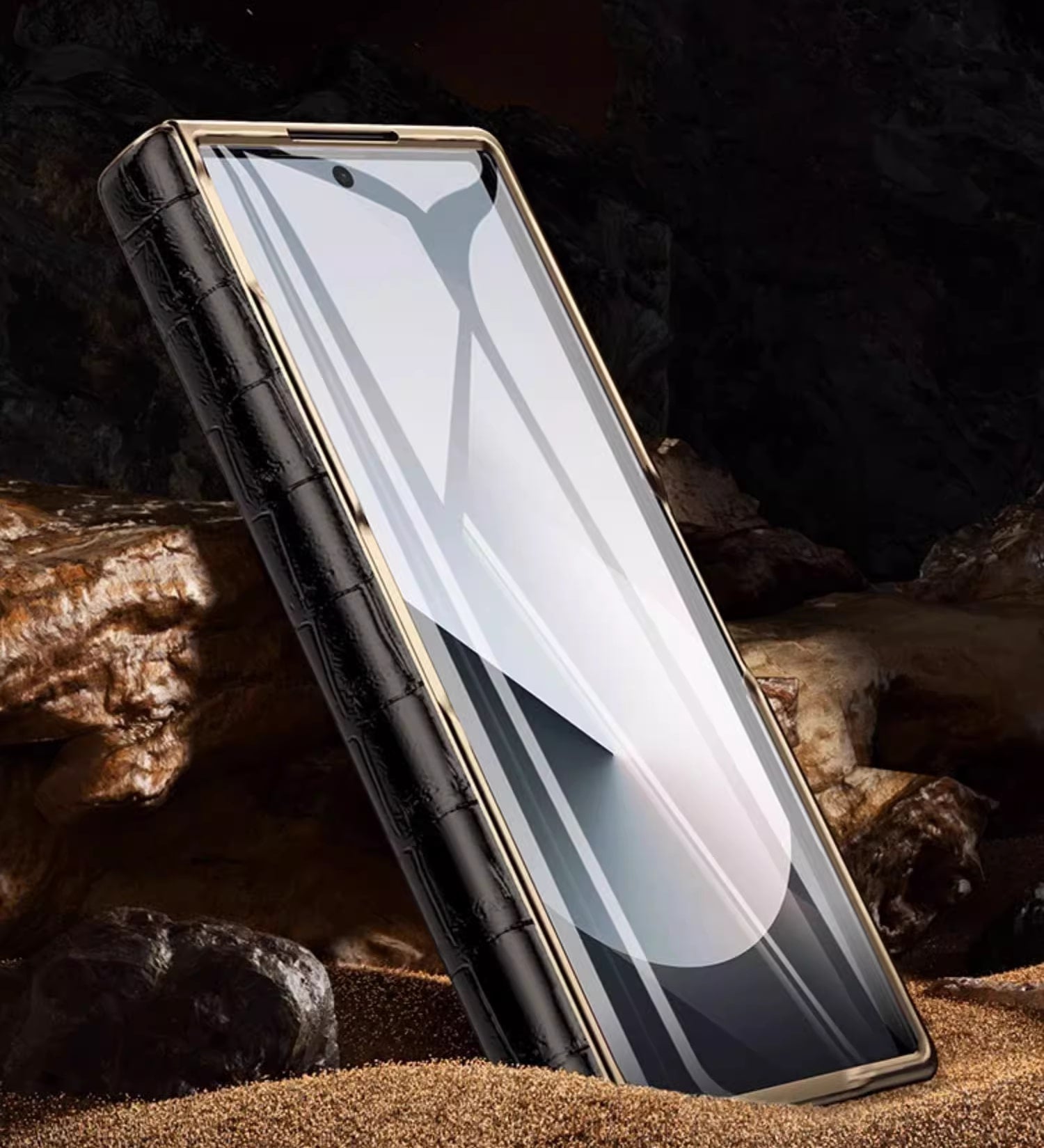 Samsung Galaxy Z Fold 4 Croco Leather Cover - lifestyle