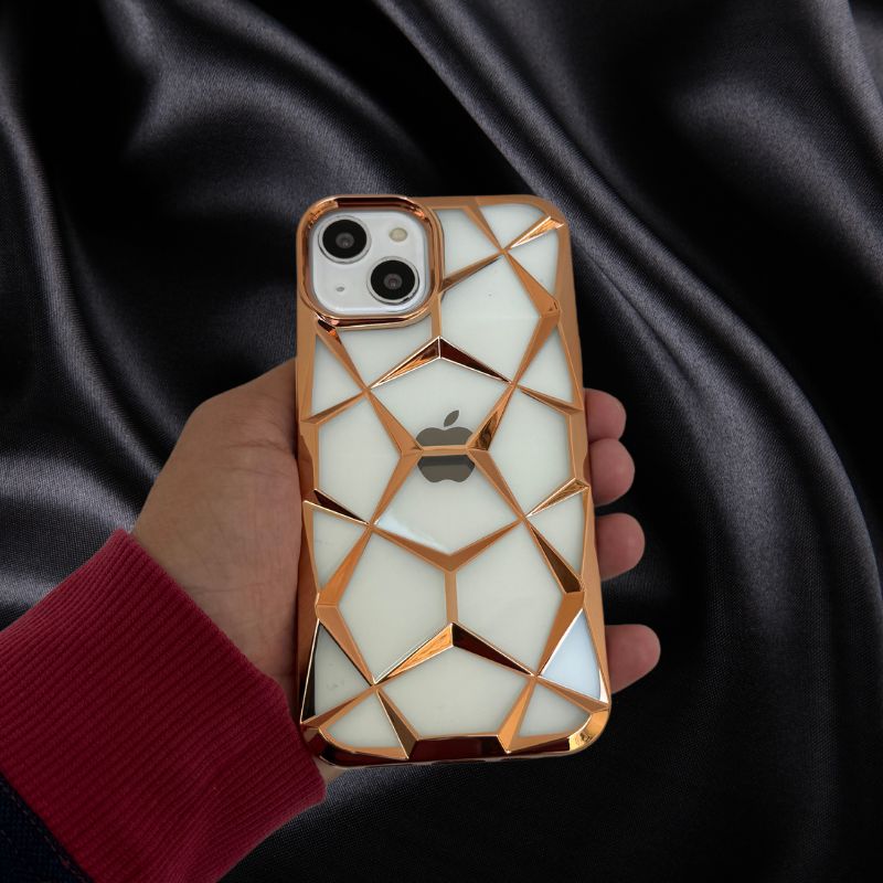 iPhone 15 Gold Electroplated 3D diamond Pattern Cover - protective case detail