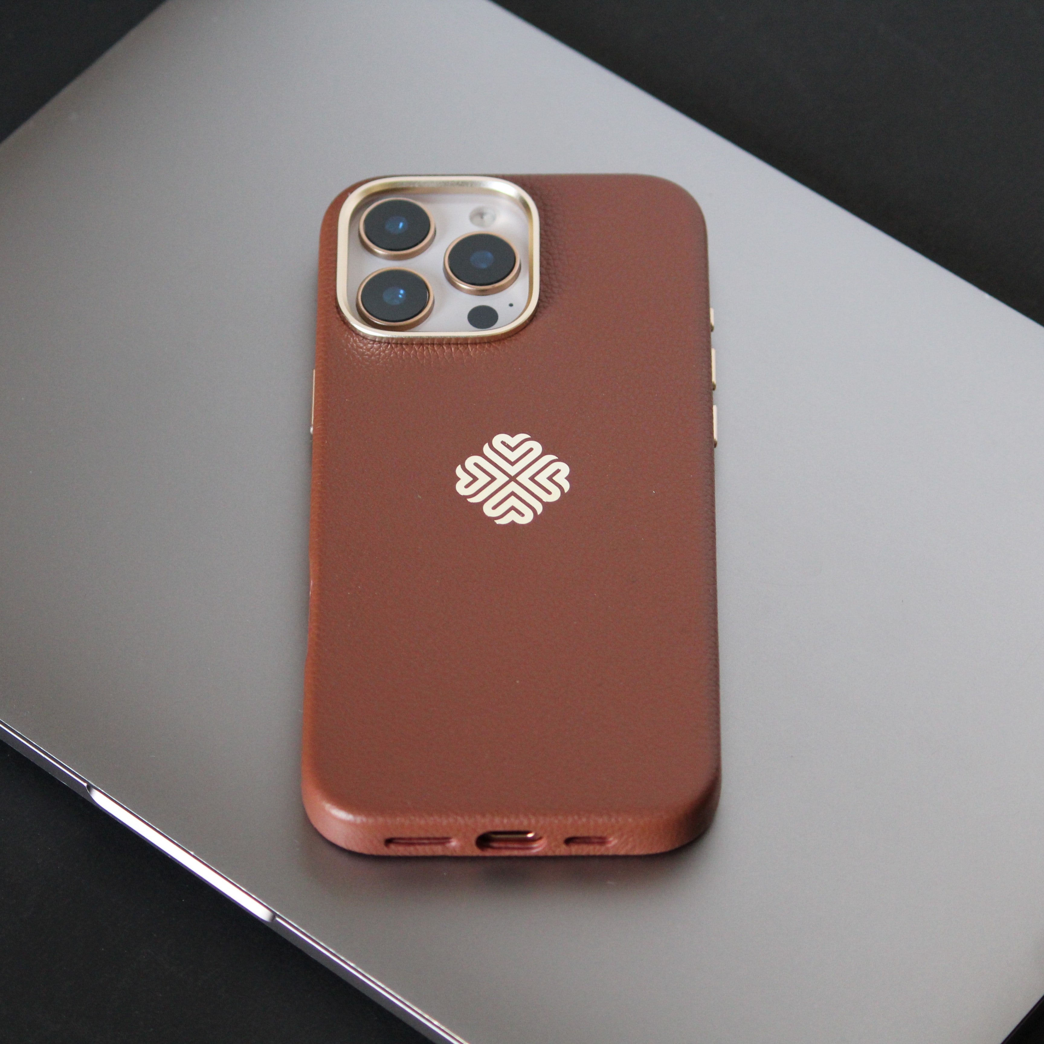 iPhone 16 Series Saddle Brown - slim profile