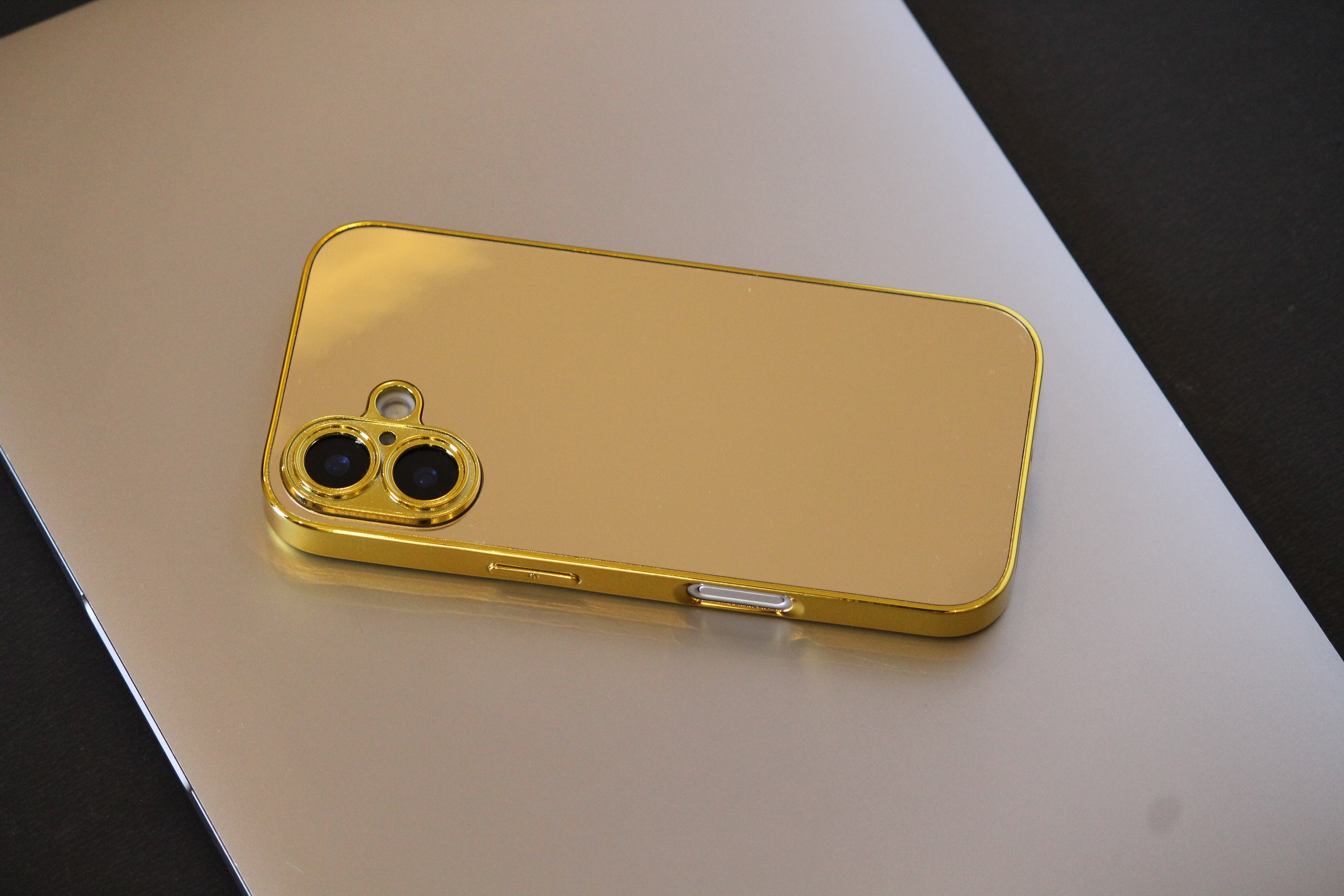 iPhone 17 Gold Electroplated Protection Case - protective case detail