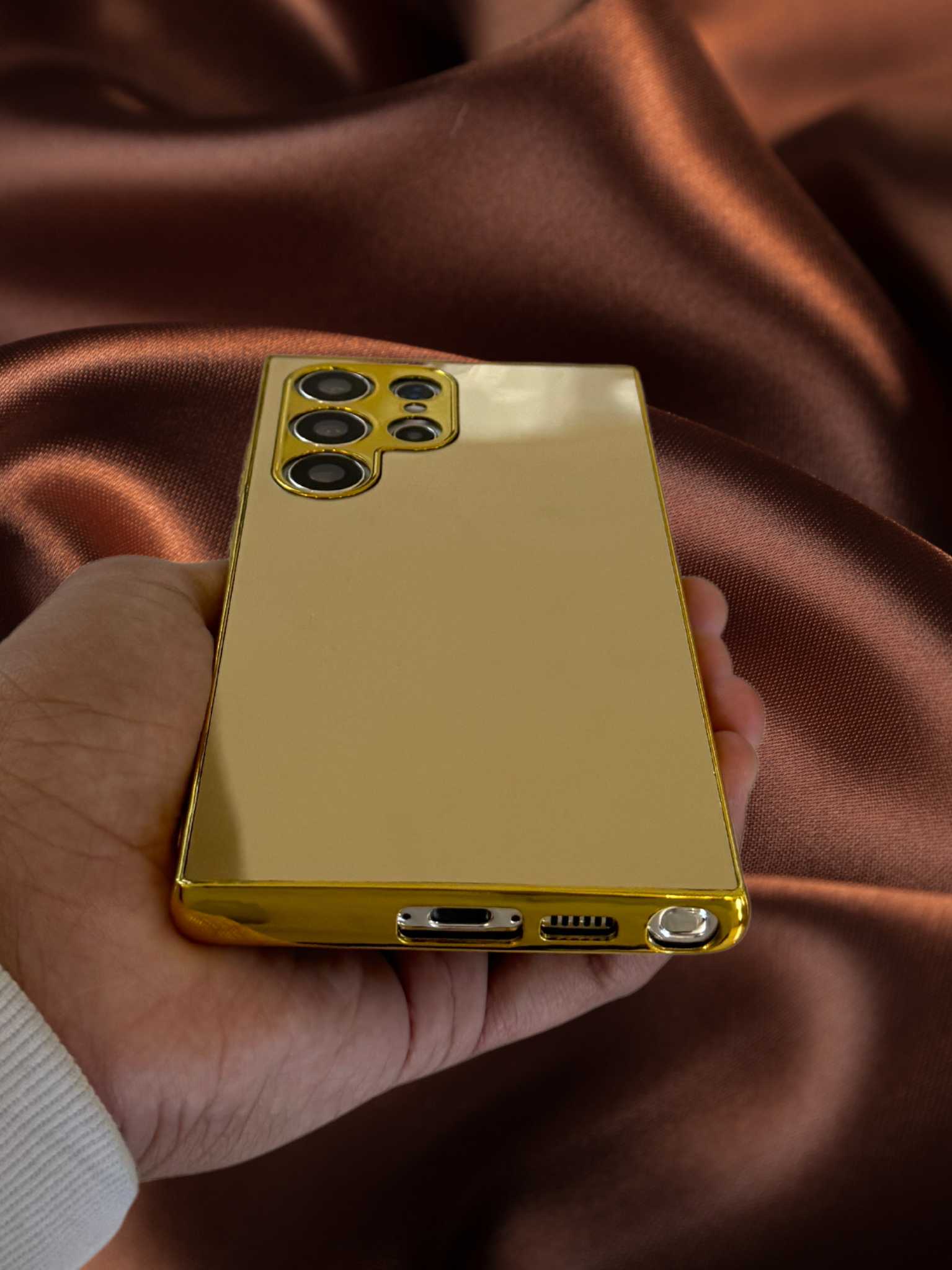 Samsung Galaxy S26 Gold Electroplated Protection Case - case features