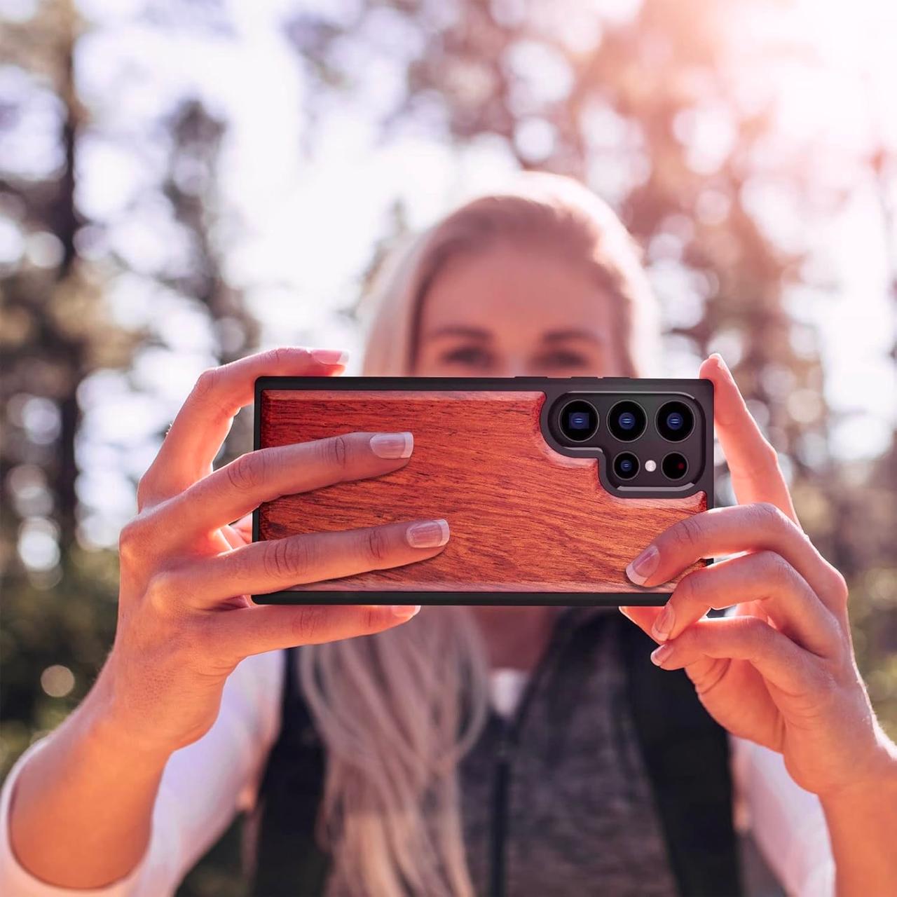 Samsung Galaxy S25 Ultra Natural Wood Case - lifestyle