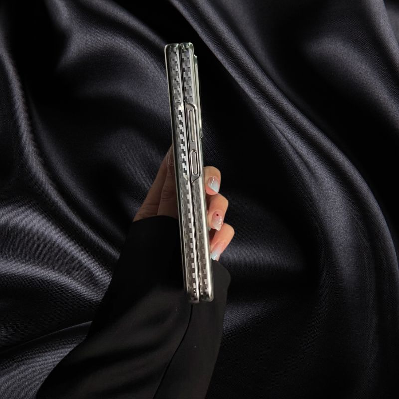 Samsung Galaxy Z Fold 3 Silver Electroplated Matte Transparent Case - case features