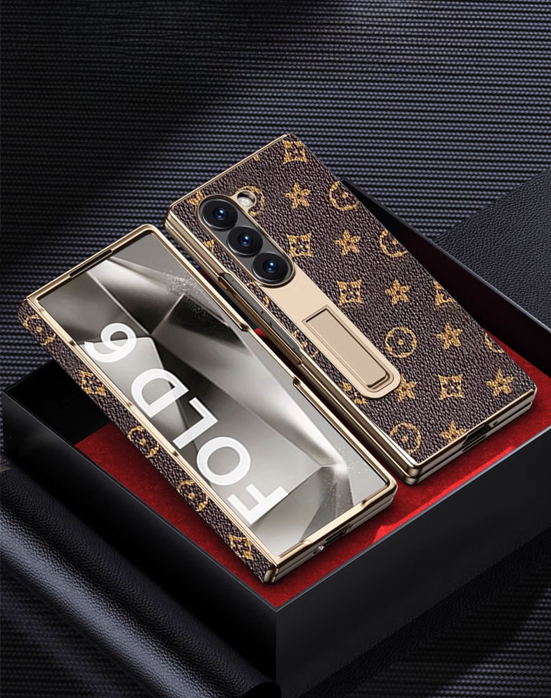 Samsung Galaxy Z Fold 4 Gold Electroplated Leather Cover () - protective case detail