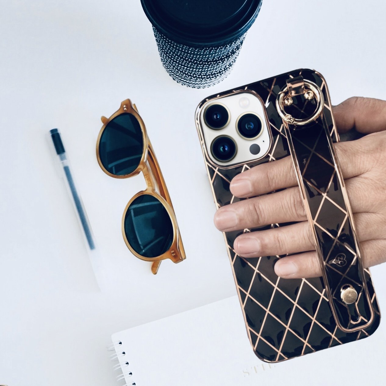 Glossy Black Grid Gold Electroplated Hand Strap Cover iPhone cover – JustAndBest India