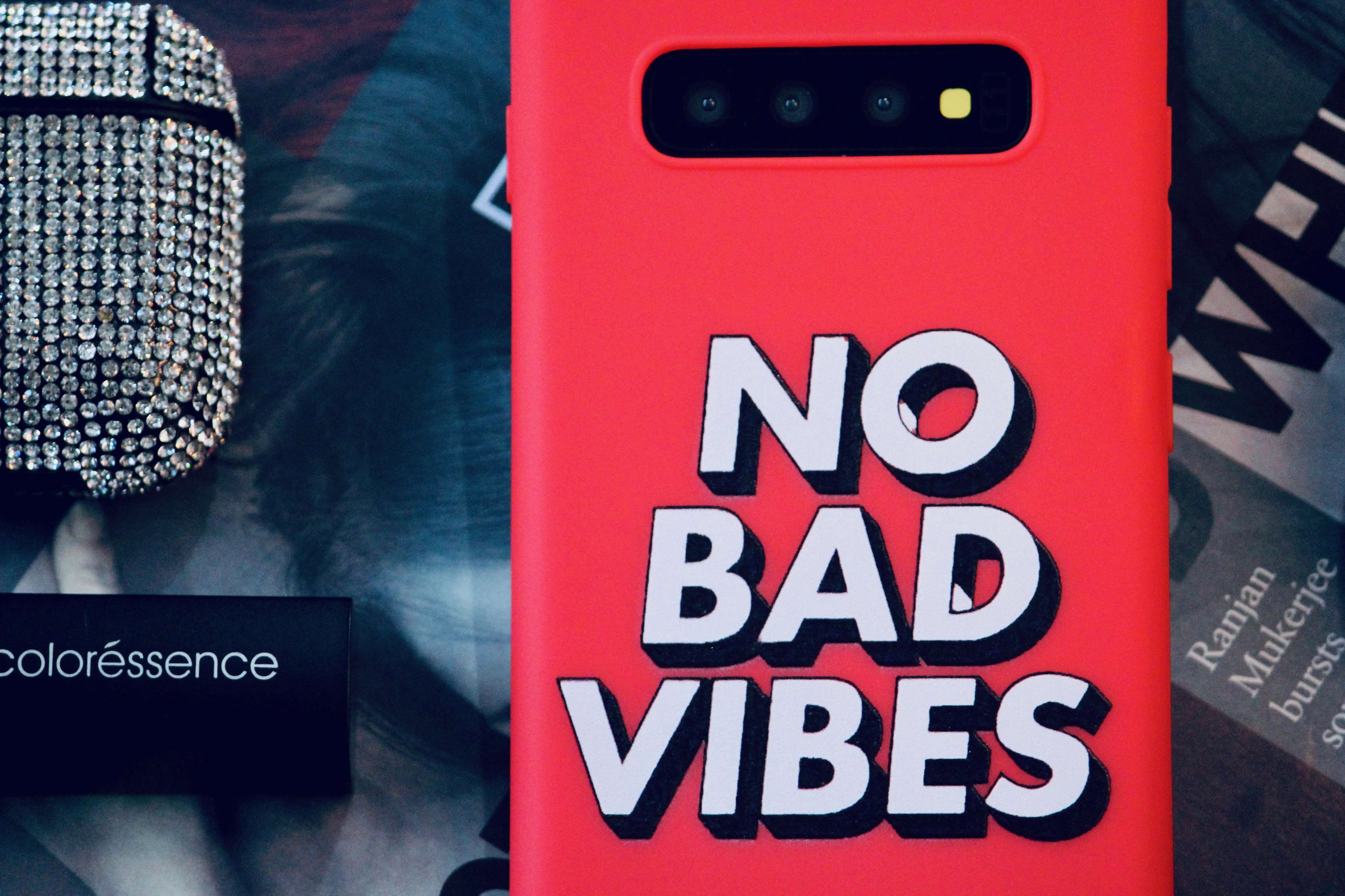 No Bad Vibes Silicone Soft Case iPhone cover – JustAndBest India