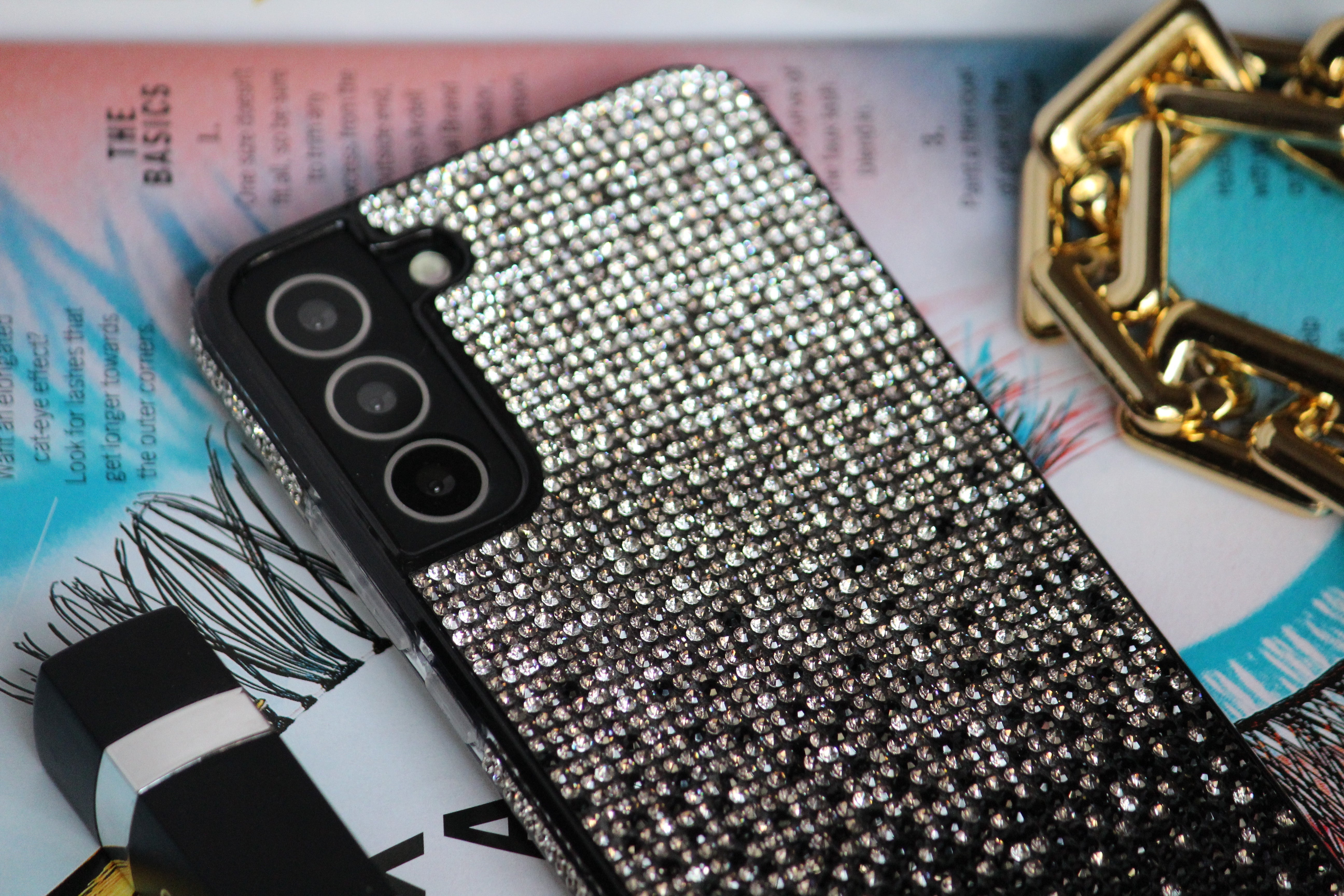 Samsung Galaxy S25 Series Bling Gradient Rhinestones Cover - case features