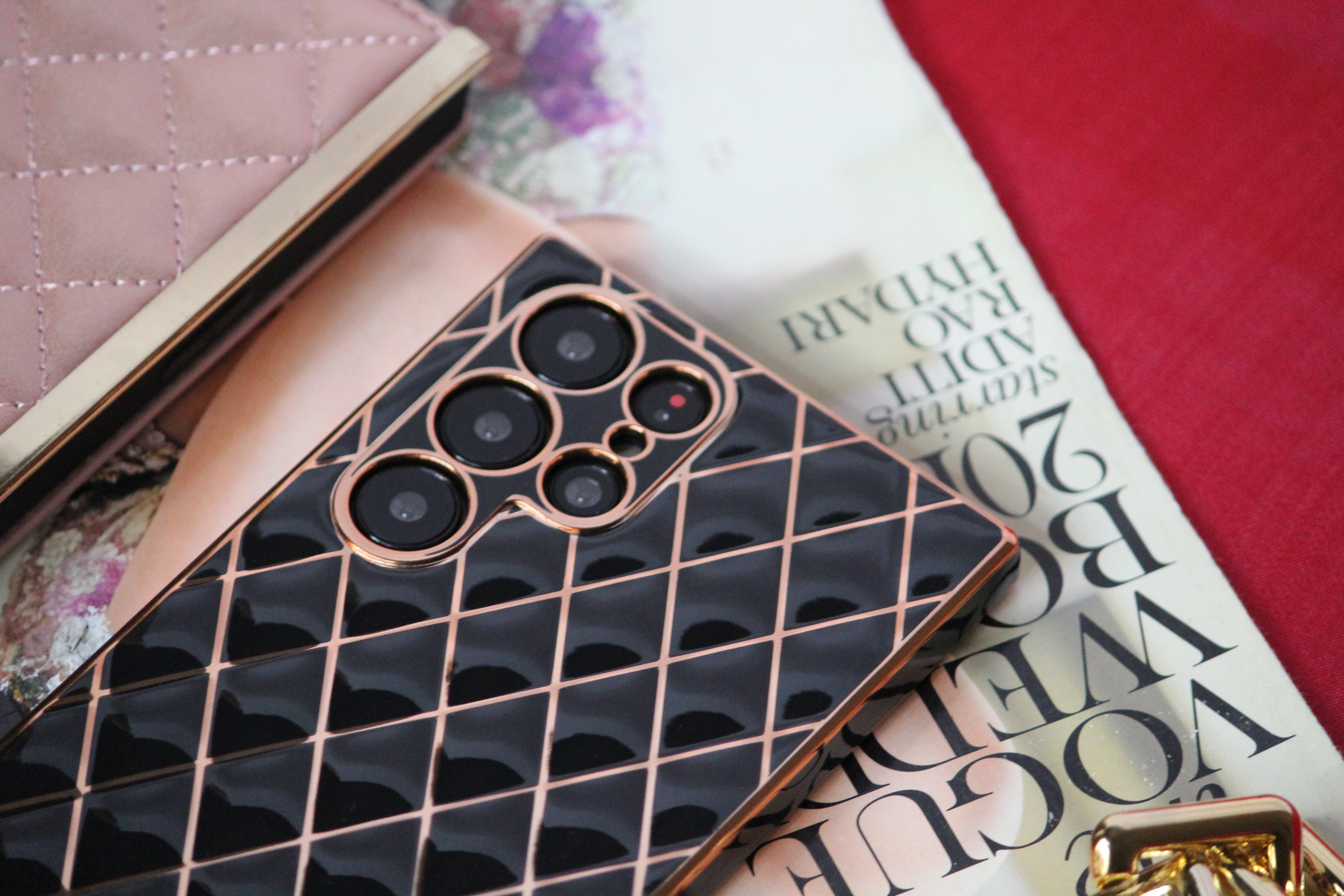 Glossy Black Grid Gold Electroplated Cover iPhone cover – JustAndBest India