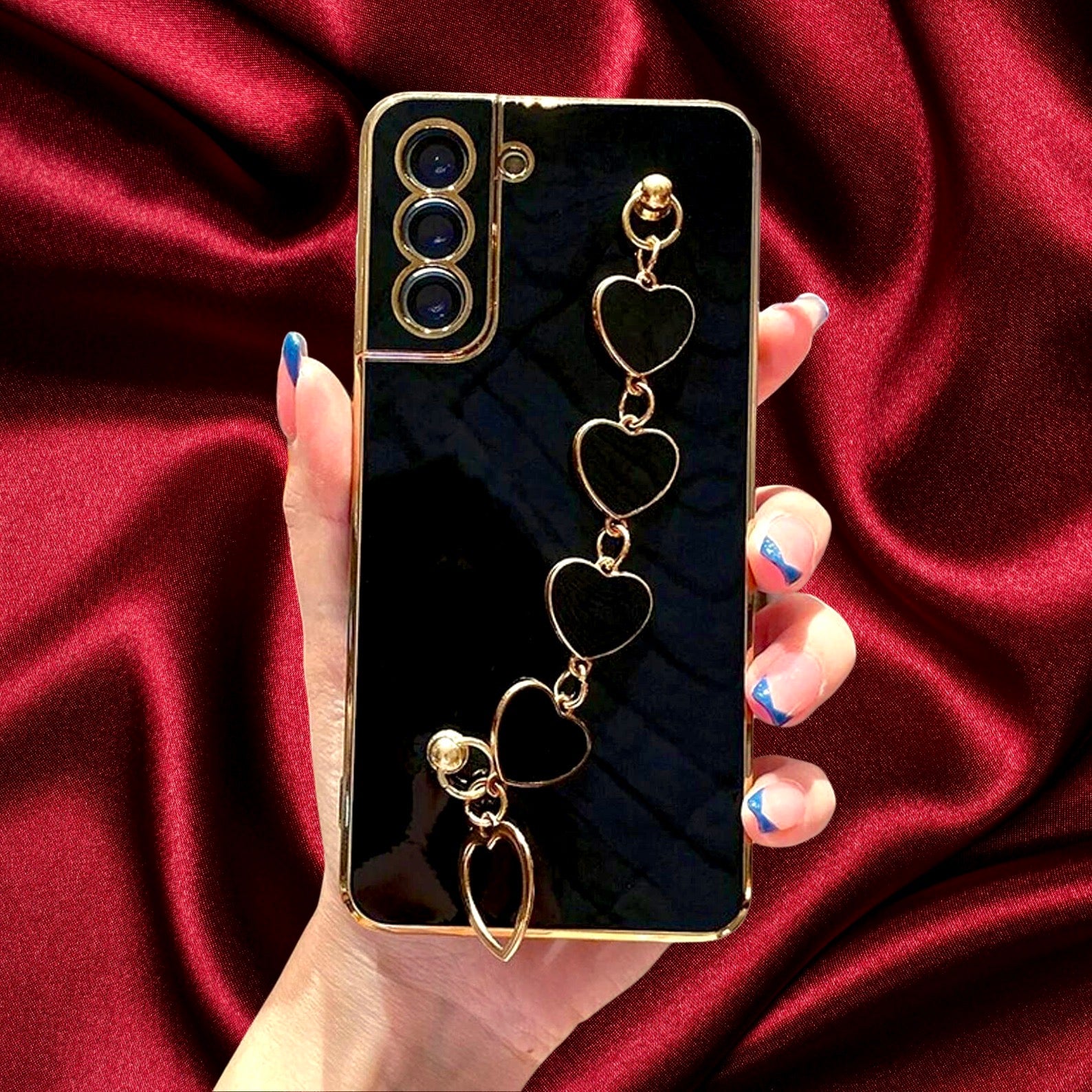 Cute Hearts Chain Bracelet Cover iPhone cover – JustAndBest India