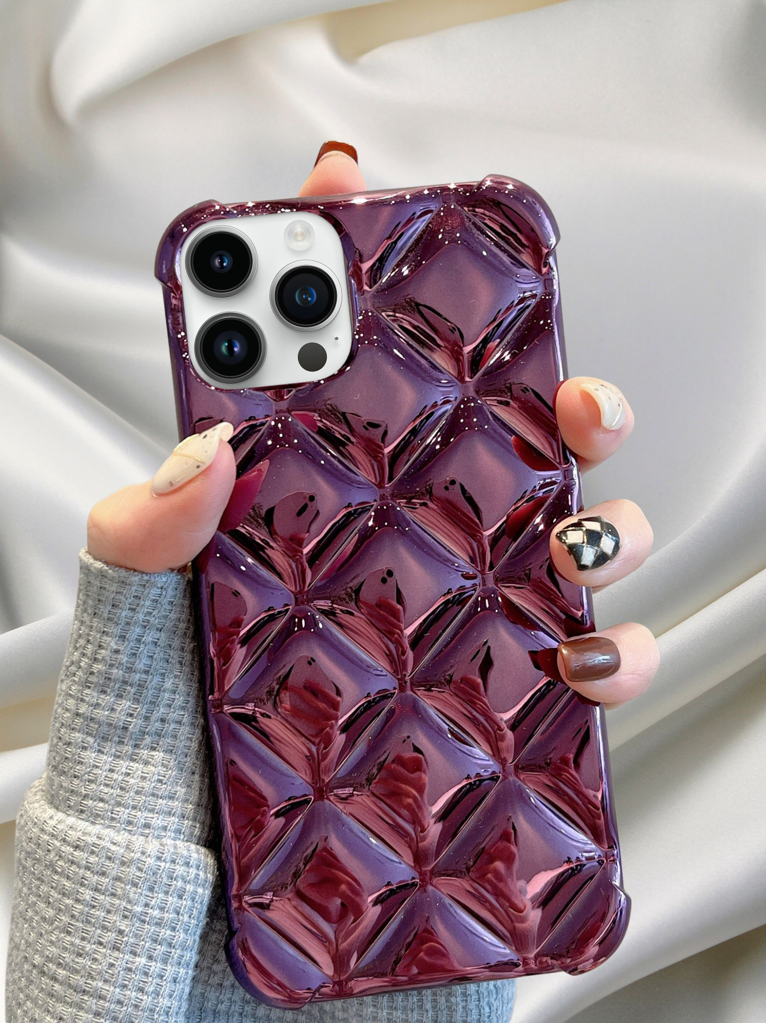 Glossy Diamond Pattern Grid Luxury Cover iPhone cover – JustAndBest India